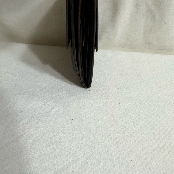 Louis Vuitton wallet - Picture 3 of 11